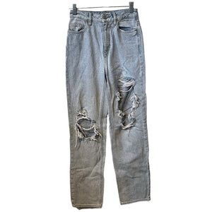 PacSun 90’s Boyfriend Heavily Distressed Light Wash Size 25 Jeans.